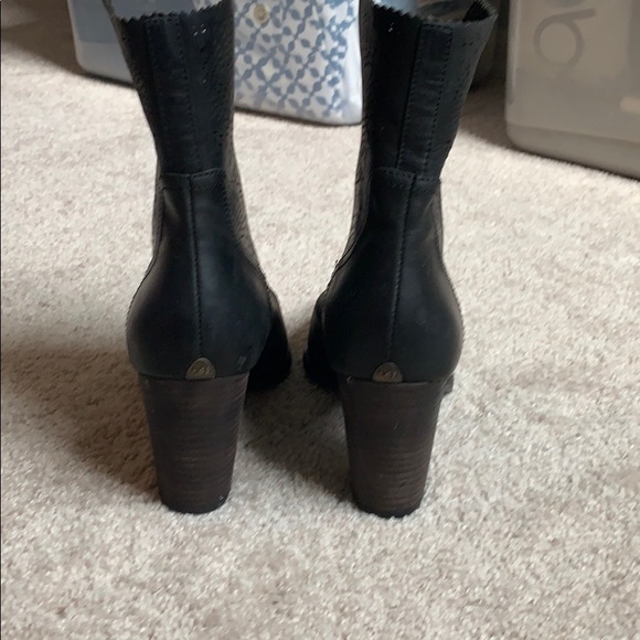 Ugh booties - Picture 3 of 7